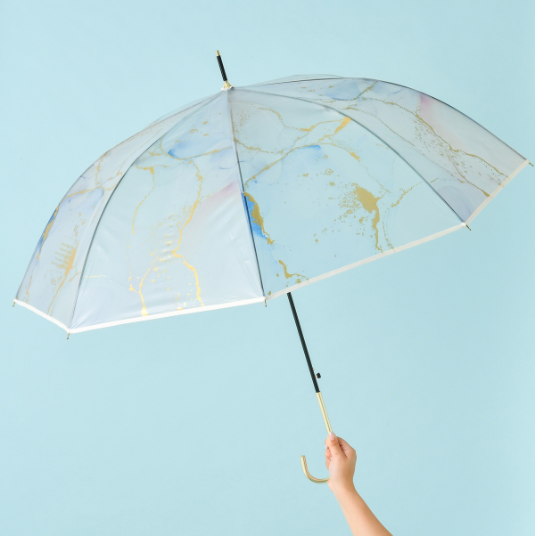 雨の日でもかわいく過ごそう!新作のビニール傘をご紹介します 雨の日でもかわいく過ごそう!新作のビニール傘をご紹介します